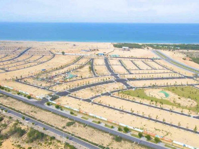 Cần tiền bán gấp nền đất ven biển đối diện trường