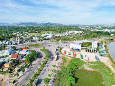 CC Cần Bán Nhà Phố MTKDTM Quy Nhơn đường 42m