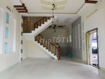 Nhà mặt tiền Hoàng Văn Thụ, 3 mê.