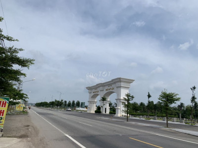 Đất mặt tiền quốc lộ 1A đối diện siêu thị BigC