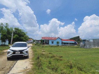 Bán đất SHR ngay xưởng may Phù Mỹ, 150m2/600tr.