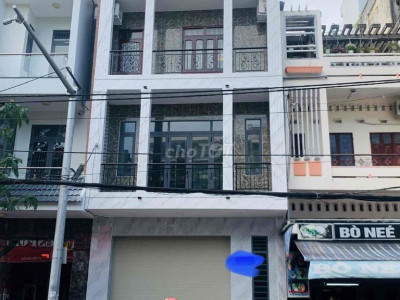 Văn Phòng 3 lầu 6*17m mặt tiền Trần Hưng Đạo 35tr