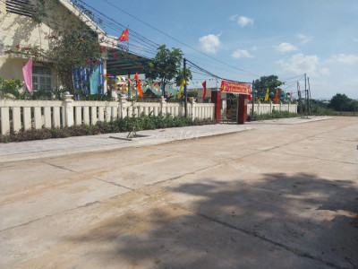 Đất sổ hồng 120m2 trung tâm thị trấn Ngô Mây