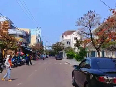 Bán nhà mặt tiền Trần Cao Vân ngang 10m giá 42 tỉ