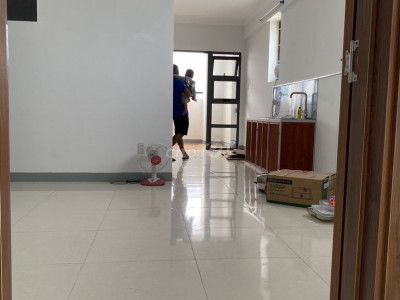 Cho thuê căn cc, dt 50m2, 2 phòng ngủ,