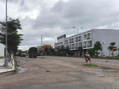 Đất mặt tiền QL1A. Khu dân cư Bàn Thành.