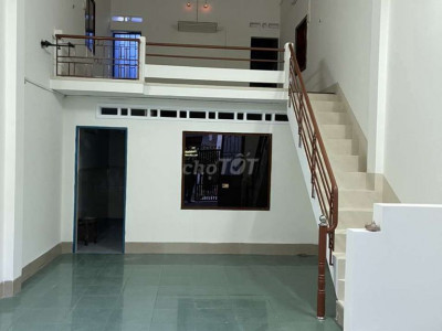 - Cho thuê nhà DT 60m², 2PN, Mặt tiền gần Đống Đa