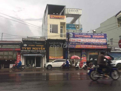 Cho thuê nhà mặt tiền nguyên căn ngã 3 phú tài