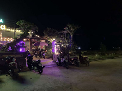 sang quán cà phê ROSA phù mỹ