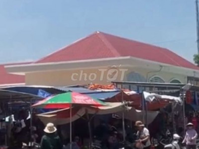 Bán 3 lồ đất  liền kề  đối diện chợ Bồ Đề giá 1 tỉ 980 triệu