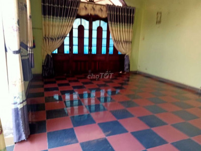 Nhà mặt tiền,gần chợ Gồm Phù Cát