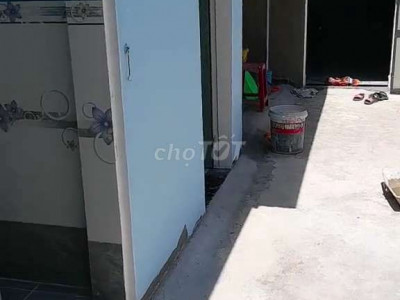 Nha cap 4 mat tien,180m,2 phong ngu,