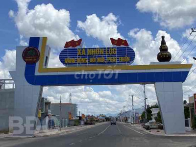 Bán đất khu QHDC Phía Nam Tân Lập, ngay Cổng chào Nhơn Lộc.