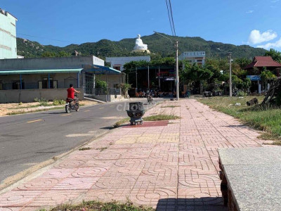 [Chính Chủ] có mặt bằng tại trung tâm Thị Trấn Cát Tiến CẦN CHO THUÊ: