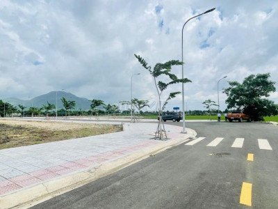 Cần Bán Rẽ Lô Đất Tái Định Cư 425hecta, 5x30/Full Thổ Cư.