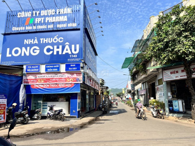 Nhà 3 tầng mặt tiền kinh doanh, ngang 9,4m, sát chợ Hoài Hương