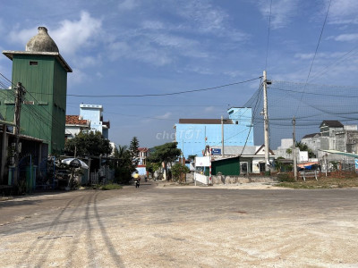 Bán 550m2 đất thổ cư, ngang 20m, ngay đường DT639, giá nhỉnh 5 tỷ xíu