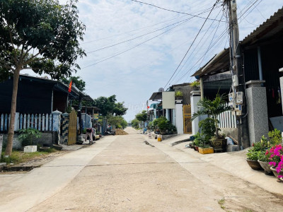 Nhà 5 x 20m, ngay khu du lịch Mũi Gành Hoài Hải, xe tải đỗ cửa, 890 tr