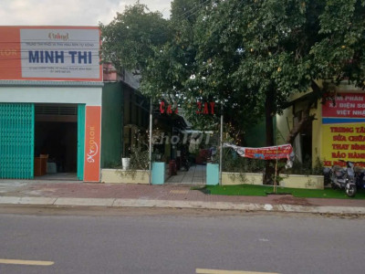 Bán gấp đất mặt tiền tỉnh lộ, đang cho thuê, ngay sát sân vận động