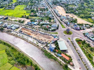 Bán nhà phố biệt thự Solera Quy Nhơn 5 tầng mặt tiền Long Vân Long Mỹ