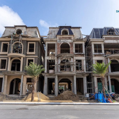 NHÀ PHỐ 2 MẶT TIỀN NGAY KDT LONG VÂN QUY NHƠN