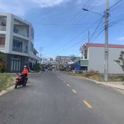 Đất Mặt Tiền Đường Thanh Niên Kẹt Tiền Nên Bán