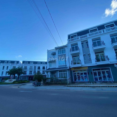 bán nhà trung tâm Quy Nhơn giá 4 tỷ 7. luên hệ