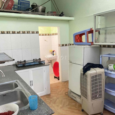 còn 2 phòng cho thuê phòng rộng vị trí trung tâm