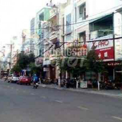 Nhà mặt tiền Lê Hồng Phong tầng 1 trong suốt KD