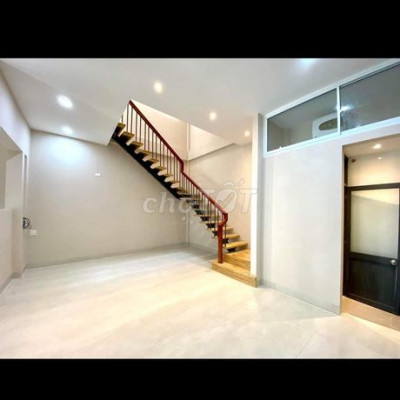 Bán nhà 3 tầng mặt tiền Tô Vĩnh Diện giá 6,8 tỉ