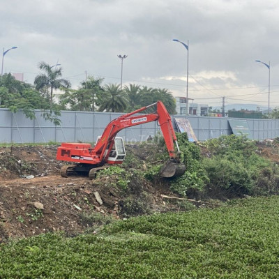 𝐁ạ𝐧 đ𝐚𝐧𝐠 𝐜ầ𝐧 𝐦ộ𝐭 𝐯í 𝐭𝐫í để đặ𝐭 𝐜ử𝐚 𝐡à𝐧𝐠 ?