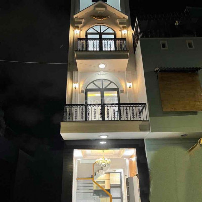 Nhà 4 lầu 4PN 4WC mặt tiền Nguyễn Trọng Trì 3ty450