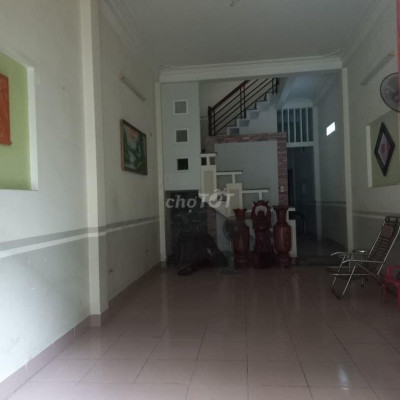 Cho thuê nhà Trần Hưng Đạo 450m2 N15m thông suốt