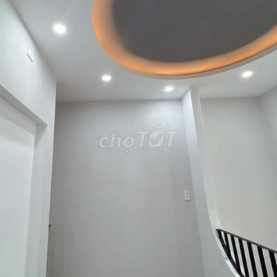 Bán nhà 2 tầng hẻm Thành Thái giá 1,7 tỉ