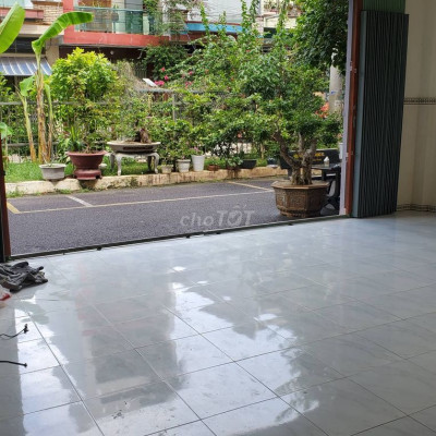 Bán căn hộ tầng trệt chung cư Long Thịnh
