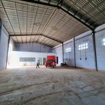 Cho thuê kho 320m2 ccc nhơn bình