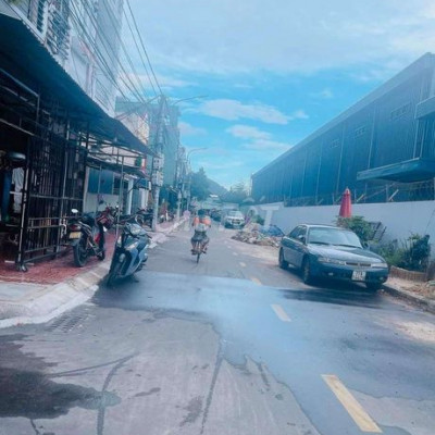 Bán nhà cấp 4 hẻm  Hoàng Văn Thụ giá 1tỉ 850 triệu