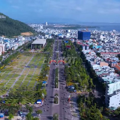 Bán lô đất mặt tiền cách biển vài bước chân 5,2 tỉ