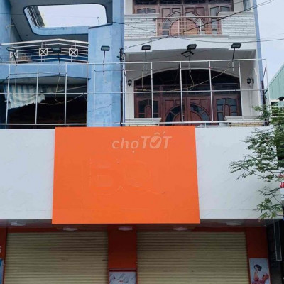 MBKD 8*21m mặt tiền Trần Hưng Đạo giá 80tr