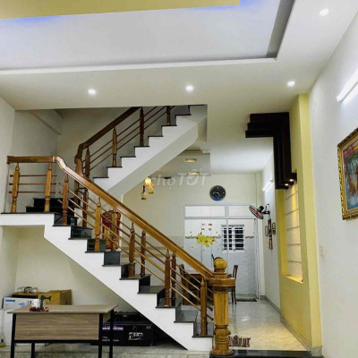 Nhà 3PN 3WC đường Tây Sơn giá 8tr