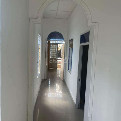 Cho thuê nhà mặt tiền Tô Hiến Thành Quy Nhơn