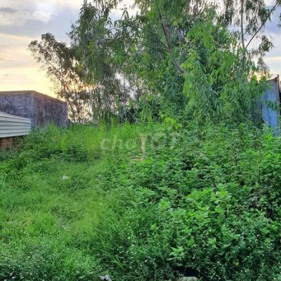 Bán lô đất mặt tiền quốc lộ 1A giá 850 triệu