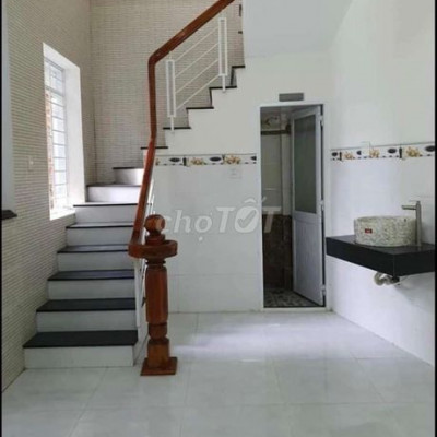 Cho thuê nhà 3 tầng mặt tiền Trần Cao Vân 12 triệu