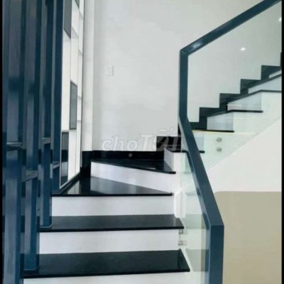 Bán nhà 3 tầng view sông