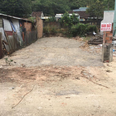 Lô đất 90m2 ở gần Ga và Chợ Diêu Trì giá 2,2 tỷ