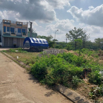 Chính Chủ Bán Lô Đất 2 Mặt Tiền Full Thổ Cư