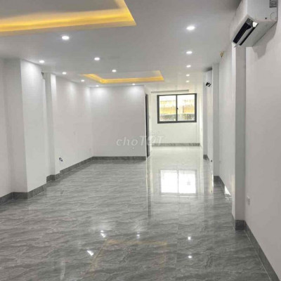 Toàn nhà văn phòng 500m2 sàn đường Chương Dương