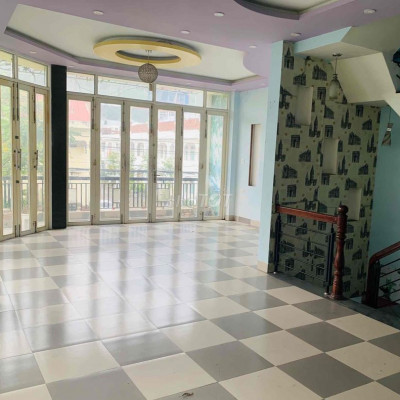 Nhà 2 mặt tiền khu Lý Thái Tổ đắc địa giá cực rẻ