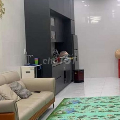 Bán nhà  4 tầng hẻm rộng cạn Cần Vương giá 3,8 tỉ