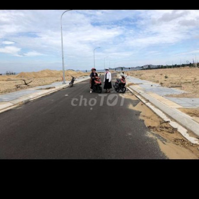 Can ban bds giap bien